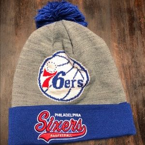 Philadelphia 76ers pompom beanie